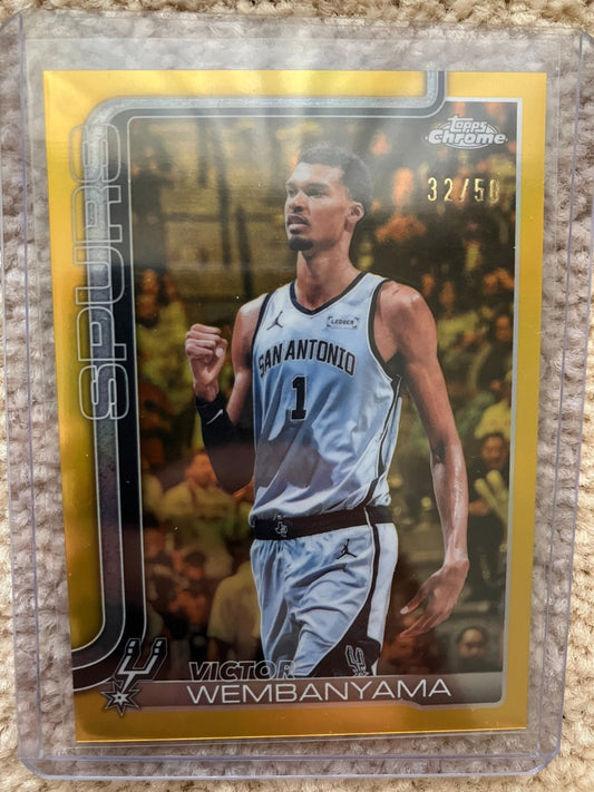 Betterworld - 2025-26 Topps Chrome Update Victor Wembanyama Gold Refractor /50 #22 Spurs 32/50